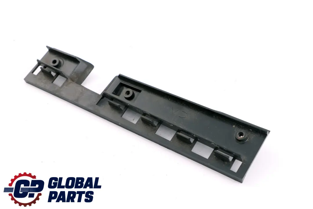 Tira De retencion pilar B derecho para BMW E87 LCI con número de pieza 7174400 BMW E87 LCI Tira De retencion pilar B derecho - SKU 7174400 - Número de pieza 7174400