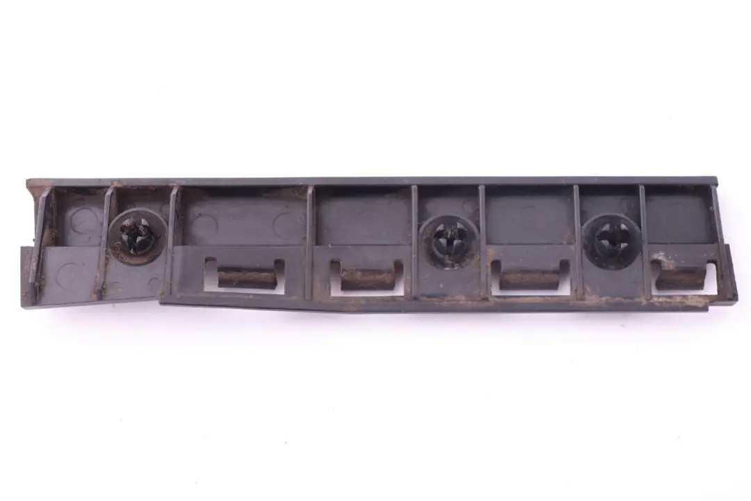 Tira De retencion Pilar B Izquierdo para BMW Serie 1 E87N con número de pieza 7174401 BMW Serie 1 E87N Tira De retencion Pilar B Izquierdo - SKU 7174401 - Número de pieza 7174401