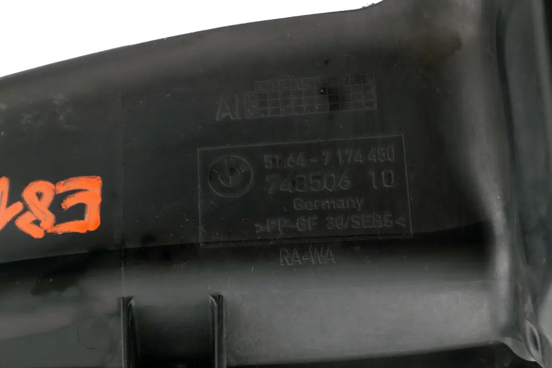 Kierownica Powietrza Żaluzja Wlot do BMW E87 LCI E81 E82 o numerze 7174450 BMW E87 LCI E81 E82 Kierownica Powietrza Żaluzja Wlot - SKU 7174450 - Numer Części 7174450