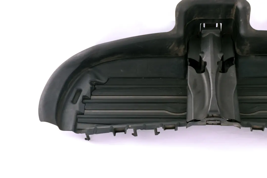 Attivo K?hlklappensystem Superiore per BMW E81 E87 LCI E88 con numero di parte 7174450 BMW E81 E87 LCI E88 Attivo K?hlklappensystem Superiore - SKU 7174450 - Numero di parte 7174450