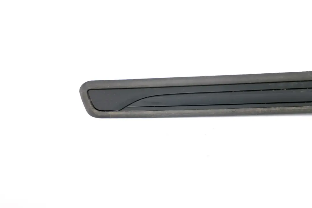 BMW E81 E82 Joint de seuil de porte avant gauche - SKU 7174559 - Numéro de pièce 7174559
