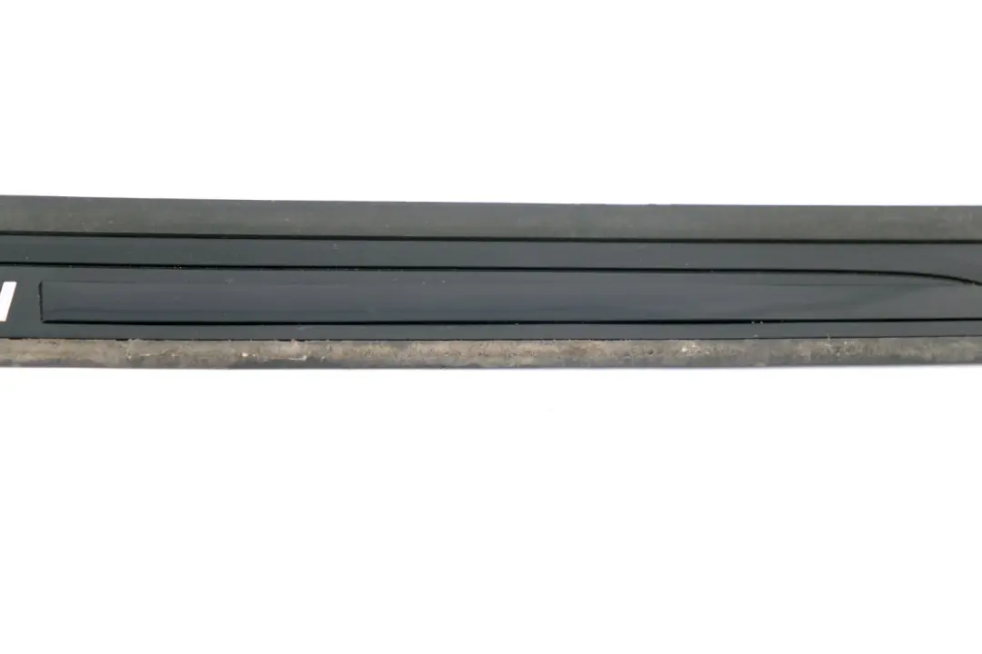 BMW E81 E82 E88 Bande de recouvrement entrée intérieur noir droite - SKU 7174560 - Numéro de pièce 7174560