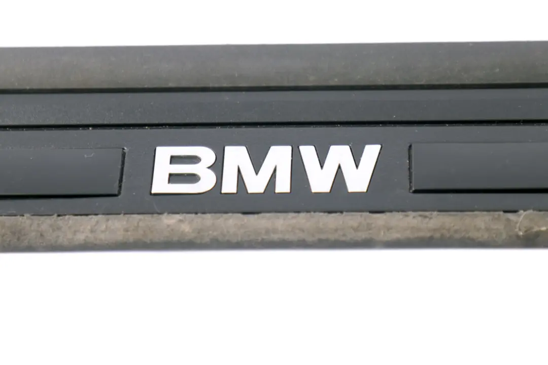 BMW E81 E82 E88 Bande de recouvrement entrée intérieur noir droite - SKU 7174560 - Numéro de pièce 7174560