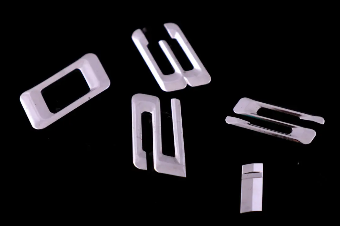 Trasero Boot Trunk Lid Adherido Emblema Badge Lettering 320si para BMW E90 E90N con número de pieza 7174877 BMW E90 E90N Trasero Boot Trunk Lid Adherido Emblema Badge Lettering 320si - SKU 7174877 - Número de pieza 7174877