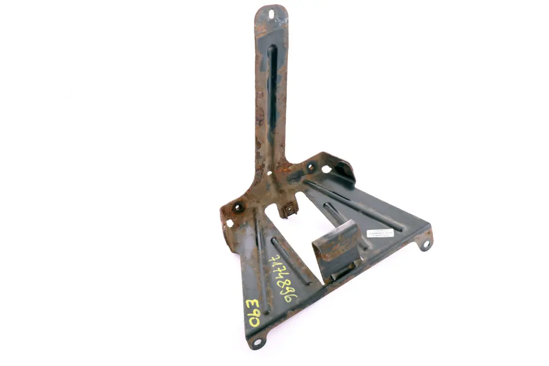 Bracket Container Charbon Actif pour BMW 3 E90 à propos du numéro de pièce 7174896 BMW 3 E90 Bracket Container Charbon Actif - SKU 7174896 - Numéro de pièce 7174896