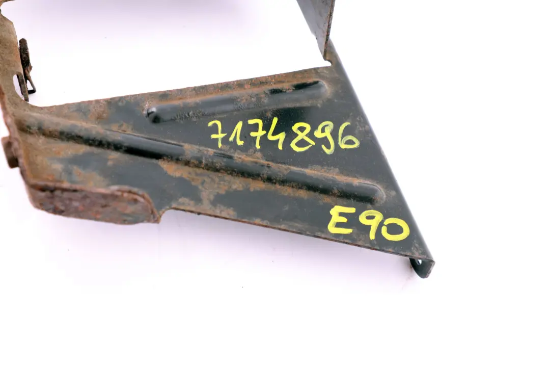 Bracket Container Charbon Actif pour BMW 3 E90 à propos du numéro de pièce 7174896 BMW 3 E90 Bracket Container Charbon Actif - SKU 7174896 - Numéro de pièce 7174896