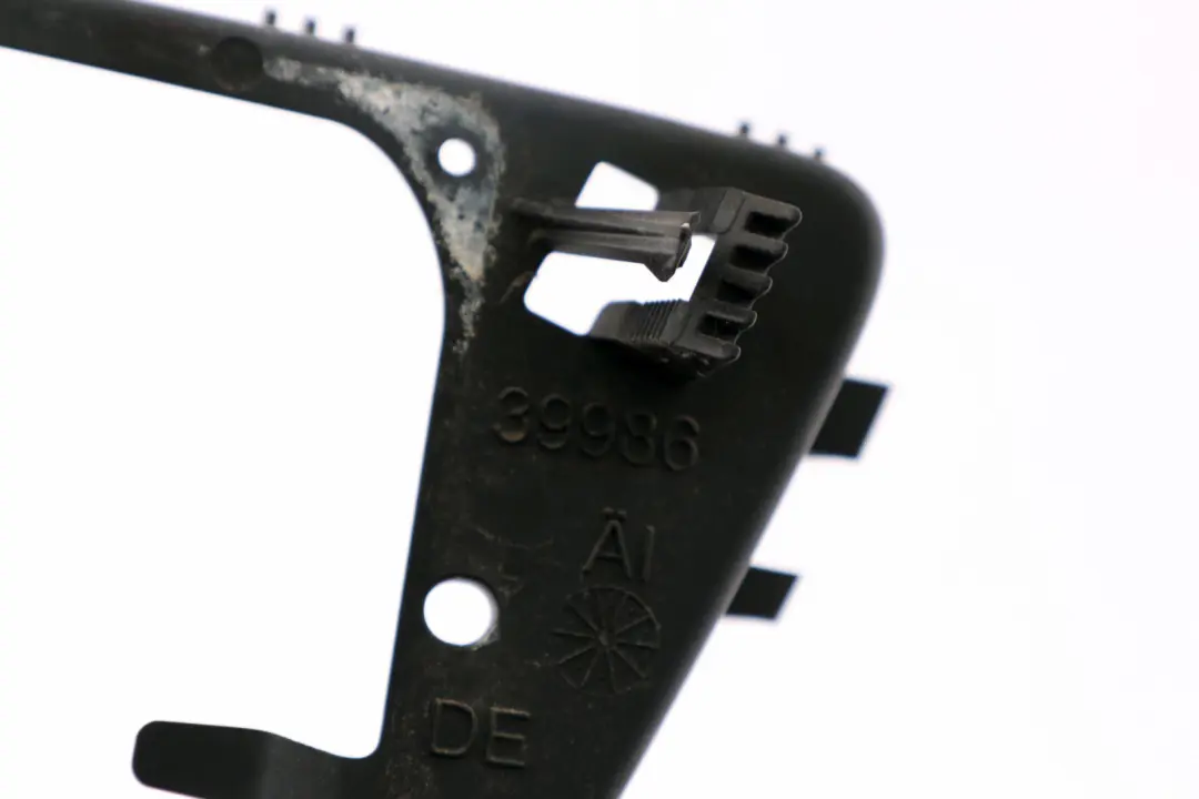 Bandeja Derecha Anillo Espejo Exterior para BMW E60 E61 E63 E64 LCI con número de pieza 7174966 BMW E60 E61 E63 E64 LCI Bandeja Derecha Anillo Espejo Exterior - SKU 7174966 - Número de pieza 7174966