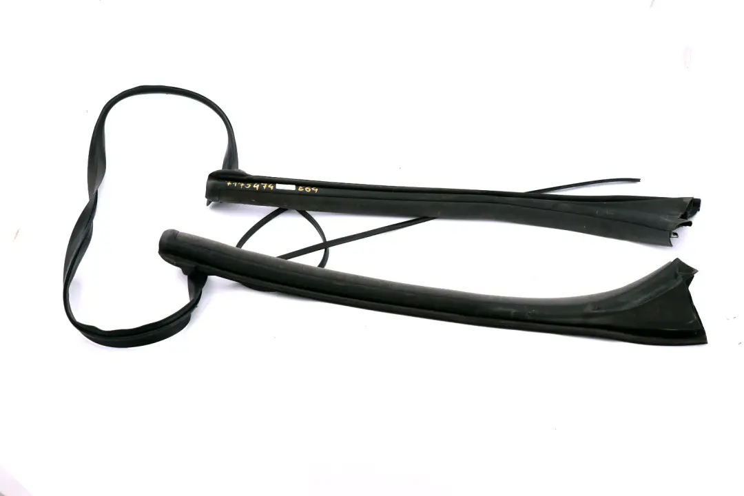 Abdichtung Windlauf A Säule SCHWARZ für BMW Mini Cooper E64 Cabrio mit Teilenummer 7175474 BMW Mini Cooper E64 Cabrio Abdichtung Windlauf A Säule SCHWARZ - SKU 7175474 - Teilenummer 7175474