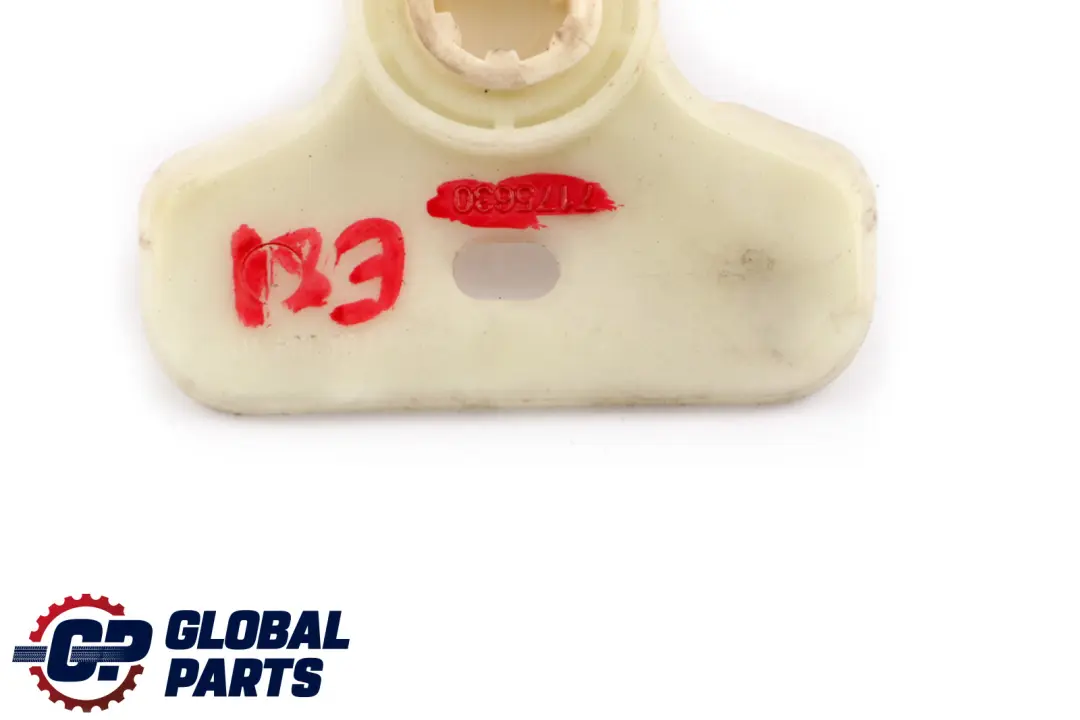 Soporte Embellecedor Puerta Delantera 5133 para BMW E81 E82 E88 con número de pieza 7175630 BMW E81 E82 E88 Soporte Embellecedor Puerta Delantera 5133 - SKU 7175630 - Número de pieza 7175630