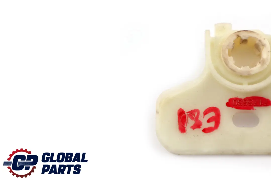 Soporte Embellecedor Puerta Delantera 5133 para BMW E81 E82 E88 con número de pieza 7175630 BMW E81 E82 E88 Soporte Embellecedor Puerta Delantera 5133 - SKU 7175630 - Número de pieza 7175630