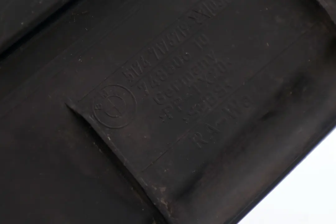 Kanał Kierownica Wlot Powietrza do BMW E60 E61 LCI o numerze 7176719 BMW E60 E61 LCI Kanał Kierownica Wlot Powietrza - SKU 7176719 - Numer Części 7176719