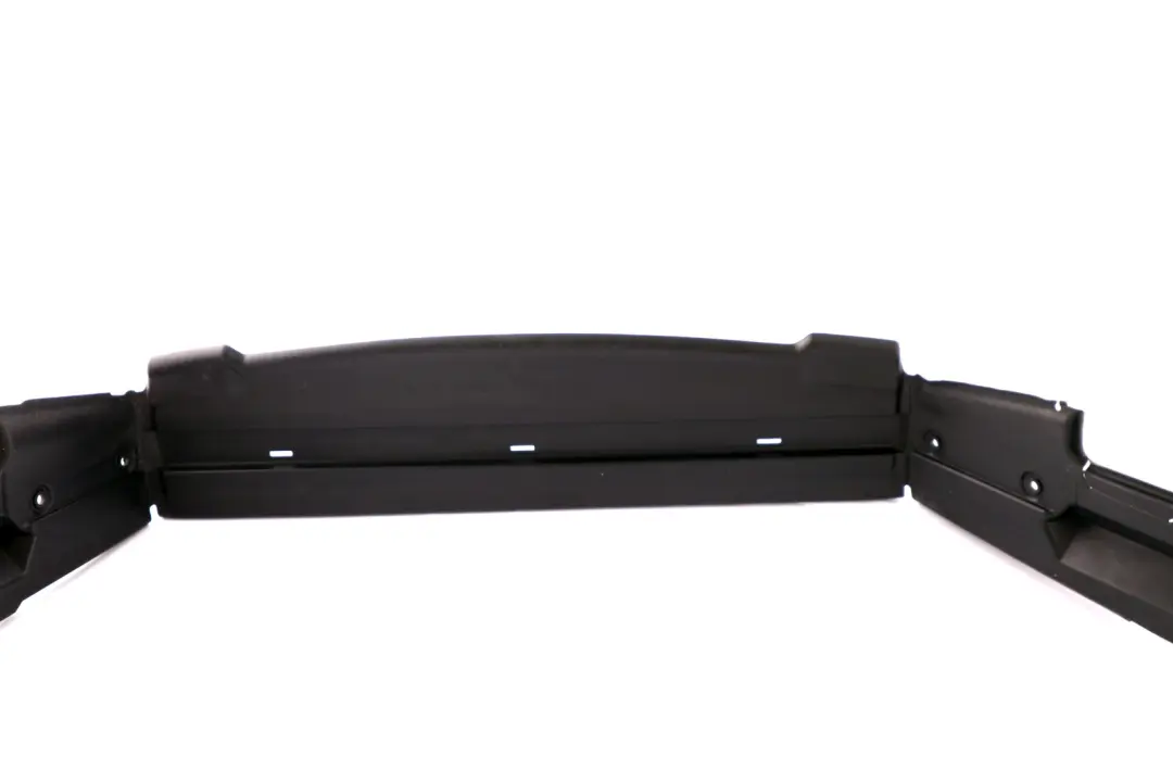 Condotto Aria Radiatore Trim U Shape per BMW E60 E61 LCI con numero di parte 7176719 BMW E60 E61 LCI Condotto Aria Radiatore Trim U Shape - SKU 7176719 - Numero di parte 7176719