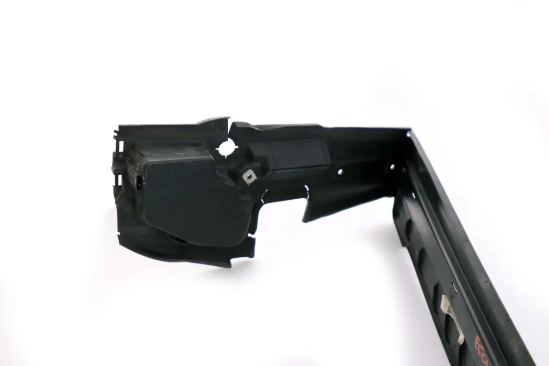 Condotto Aria Radiatore Trim U Shape per BMW E60 E61 LCI con numero di parte 7176719 BMW E60 E61 LCI Condotto Aria Radiatore Trim U Shape - SKU 7176719 - Numero di parte 7176719