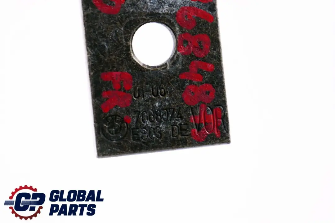 Front Right Door Upper Hinge Titansilber Silver to BMW 5 X5 Series E60 E61 E70 M5 with Part number 7068074 BMW 5 X5 Series E60 E61 E70 M5 Front Right Door Upper Hinge Titansilber Silver - SKU 7176848-TS - Part number 7068074