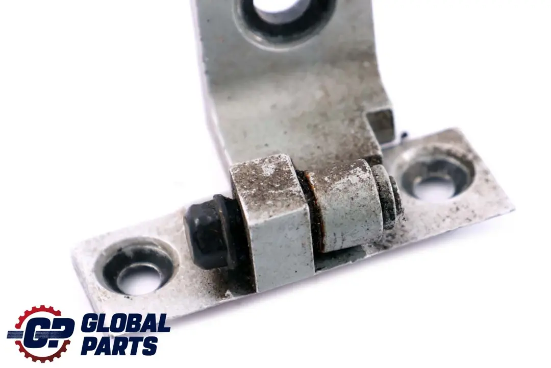Front Right O/S Door Hinge Lower Titansilber Silver - 354 to BMW E60 E61 with Part number 7068078 BMW E60 E61 Front Right O/S Door Hinge Lower Titansilber Silver - 354 - SKU 7176850-TS - Part number 7068078