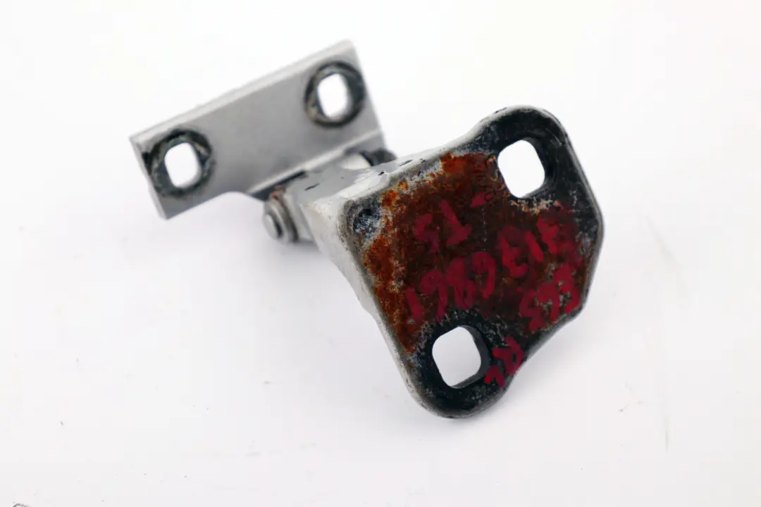 Türscharnier Unten Links Titansilber Metallic für BMW 7 er E65 E66 mit Teilenummer 7176861 BMW 7 er E65 E66 Türscharnier Unten Links Titansilber Metallic - SKU 7176861-TS - Teilenummer 7176861