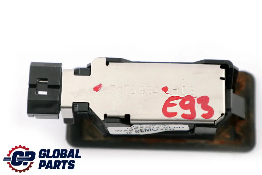 Lampe d'éclairage de plaque arrière pour BMW X5 E70 X6 E71 E93 à propos du numéro de pièce 7176934 BMW X5 E70 X6 E71 E93 Lampe d'éclairage de plaque arrière - SKU 7176934 - Numéro de pièce 7176934