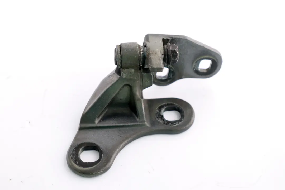 Door Hinge Bottom Lower Right O/S Sterlingrau Silver to BMW Z4 Series E85 with Part number 7051748 BMW Z4 Series E85 Door Hinge Bottom Lower Right O/S Sterlingrau Silver - SKU 7177258-STR - Part number 7051748