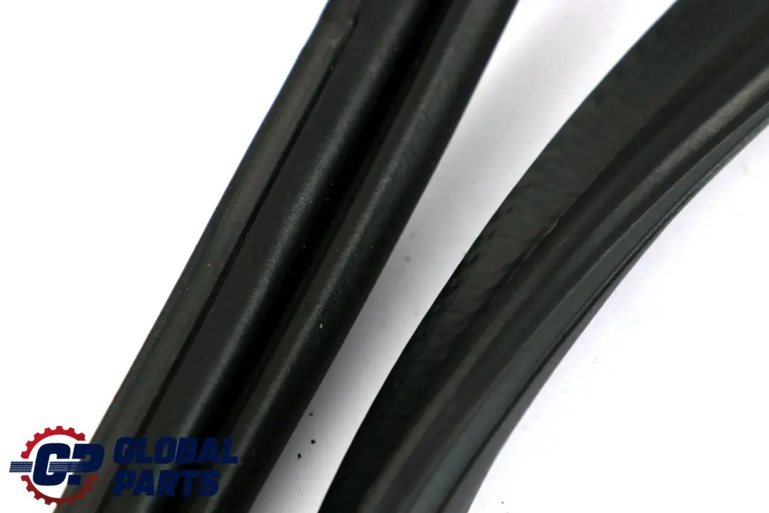 Uszczelka Klapy Bagażnika do BMW X5 E70 o numerze 7177284 BMW X5 E70 Uszczelka Klapy Bagażnika - SKU 7177284 - Numer Części 7177284