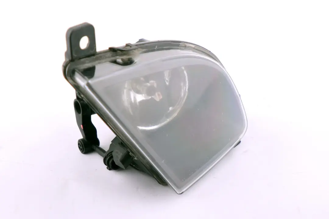 Fog Light BMW E60 E61 LCI Drivers Side Lamp Right O/S to with Part number 7177712 Fog Light BMW E60 E61 LCI Drivers Side Lamp Right O/S - SKU 7177712 - Part number 7177712