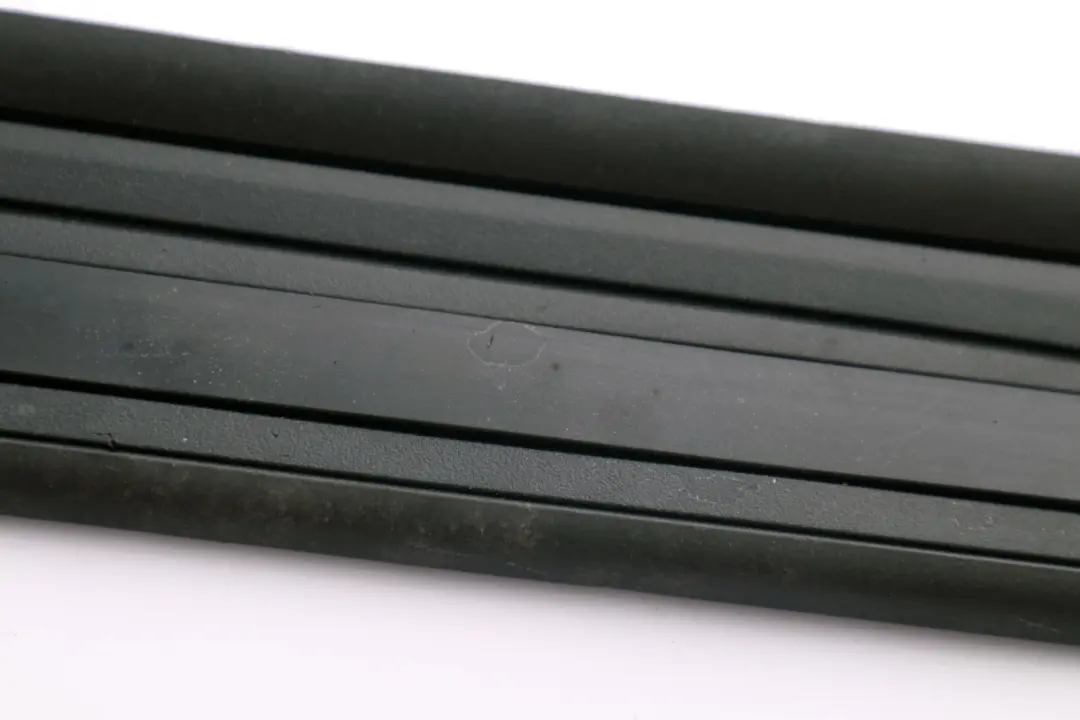 Strip Entrance Interior Black Schwarz Right O/S to BMW 1 Series E88 Cabrio Cover with Part number 7177826 BMW 1 Series E88 Cabrio Cover Strip Entrance Interior Black Schwarz Right O/S - SKU 7177826 - Part number 7177826