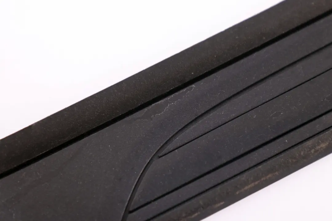 Couverture Entree a Droite Noir 5147 pour BMW 1 Serie E88 Cabriolet à propos du numéro de pièce 7177826 BMW 1 Serie E88 Cabriolet Couverture Entree a Droite Noir 5147 - SKU 7177826 - Numéro de pièce 7177826