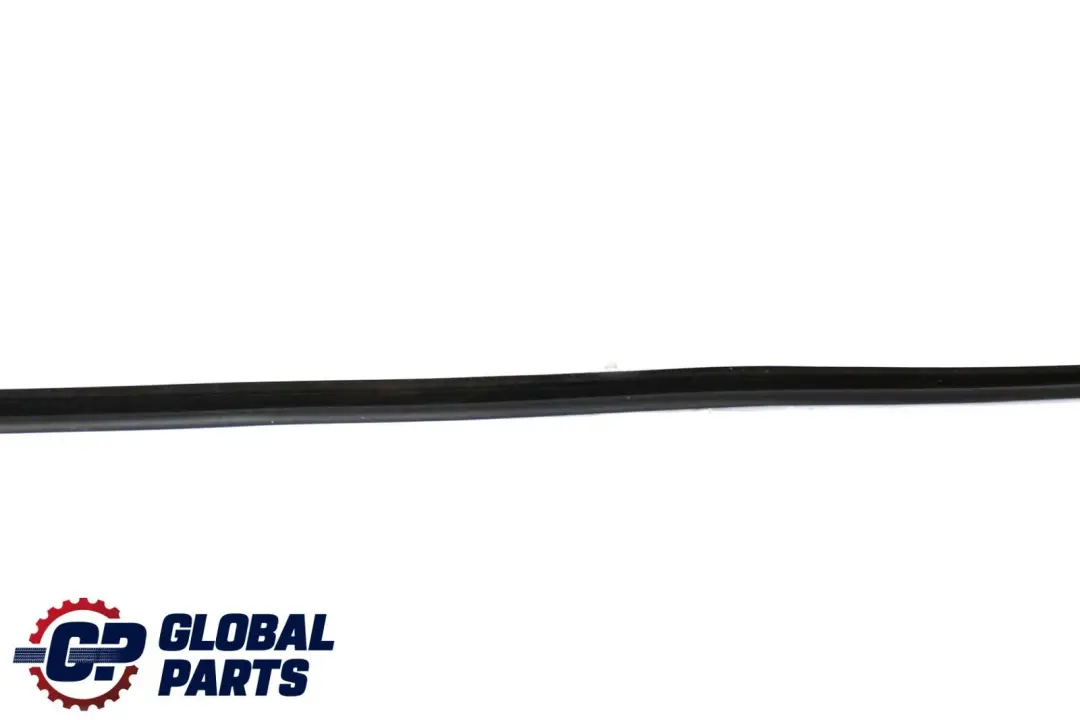 Uszczelka Drzwi Prawy Przód do BMW F01 F02 F03 o numerze 7178008 BMW F01 F02 F03 Uszczelka Drzwi Prawy Przód - SKU 7178008 - Numer Części 7178008