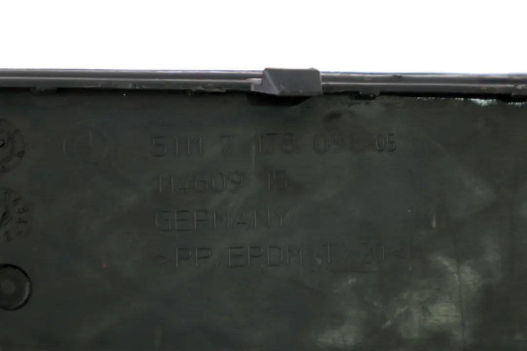 Parachoques Delantero Inferior Cercha Delantera Derecha Cubierta para BMW E60 LCI con número de pieza 7178098 BMW E60 LCI Parachoques Delantero Inferior Cercha Delantera Derecha Cubierta - SKU 7178098 - Número de pieza 7178098