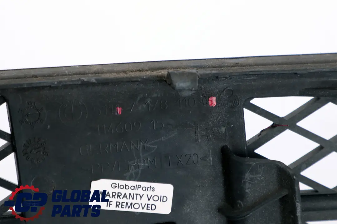 Frontstoßstange Mitte Grill Gitter Rechts für BMW 5 E60 E61 LCI mit Teilenummer 7178110 BMW 5 E60 E61 LCI Frontstoßstange Mitte Grill Gitter Rechts - SKU 7178110 - Teilenummer 7178110