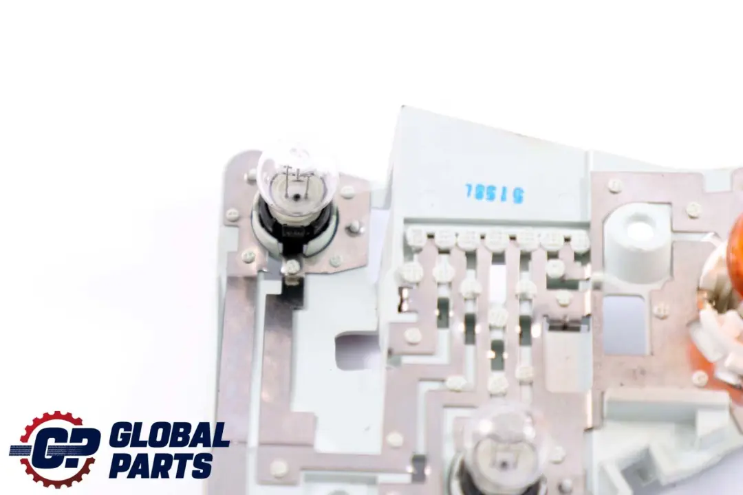 Support d'Ampoule pour Feu de Panneau Latéral Arrière Droit pour BMW E93 à propos du numéro de pièce 7178384 BMW E93 Support d'Ampoule pour Feu de Panneau Latéral Arrière Droit - SKU 7178384 - Numéro de pièce 7178384
