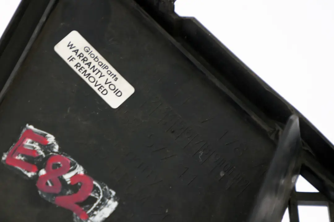 parachoques delantero inferior central rejilla De malla para BMW E82 E88 con número de pieza 7178710 BMW E82 E88 parachoques delantero inferior central rejilla De malla - SKU 7178710 - Número de pieza 7178710