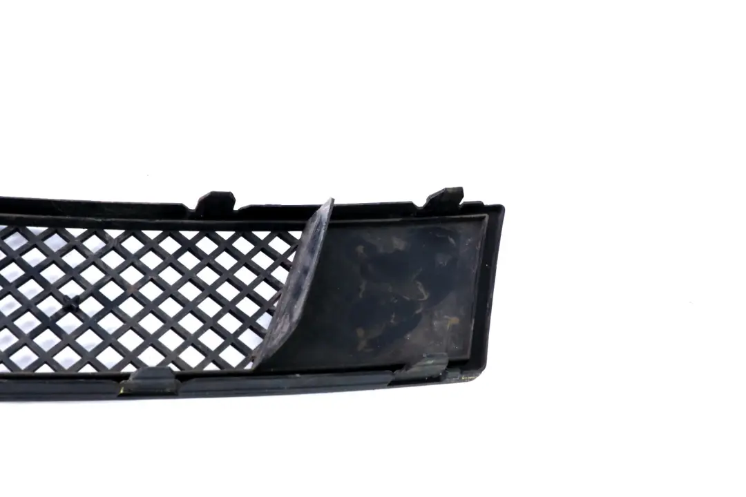 Grille Grillagée Centrale Inférieure Pare-Chocs Avant pour BMW E82 E88 à propos du numéro de pièce 7178710 BMW E82 E88 Grille Grillagée Centrale Inférieure Pare-Chocs Avant - SKU 7178710 - Numéro de pièce 7178710