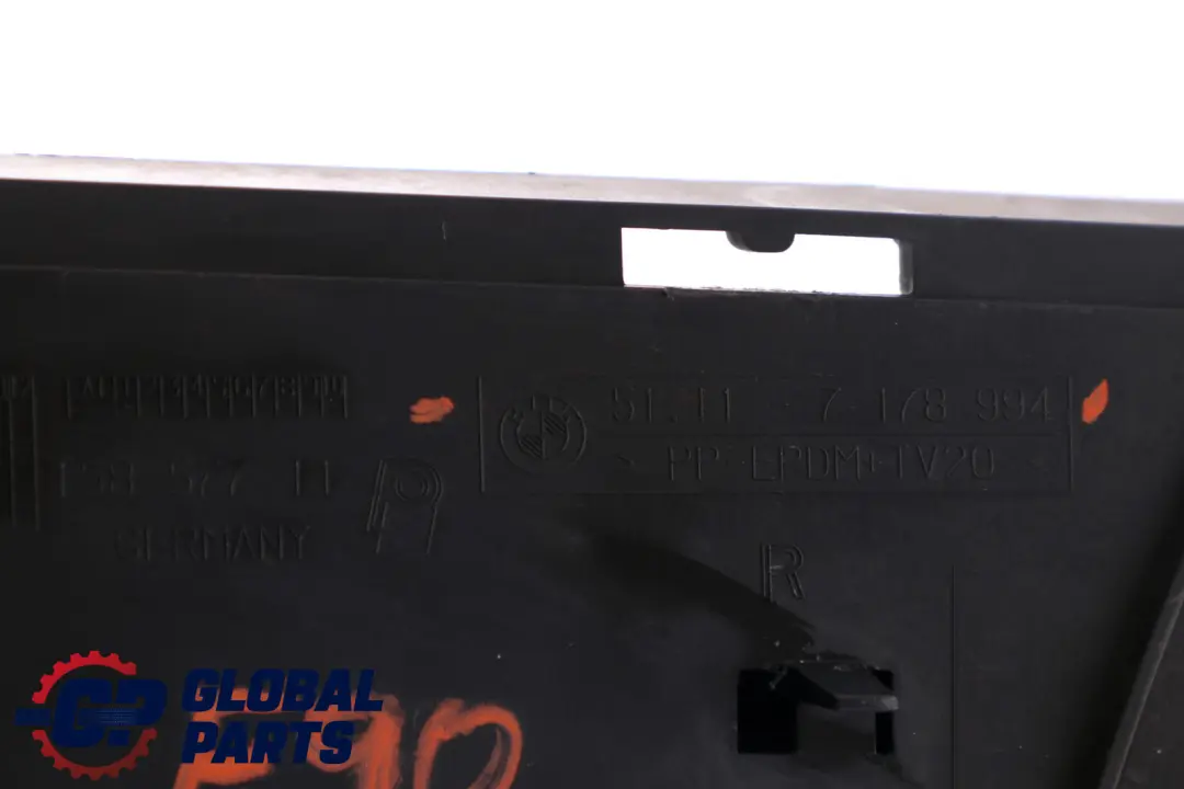 Frontstoßstange Unten Geschlossen Grillgitter Rechts für BMW E90 E91 mit Teilenummer 7178994 BMW E90 E91 Frontstoßstange Unten Geschlossen Grillgitter Rechts - SKU 7178994 - Teilenummer 7178994