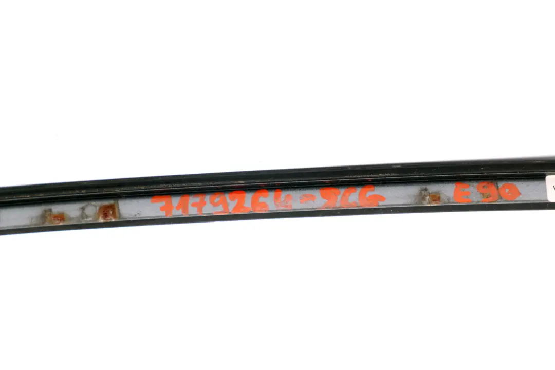 BMW E90 E91 LCI Rivestimento Esterno Anteriore Destro Grigio Spacegrau - SKU 7179264-SCG - Numero di parte 7179264