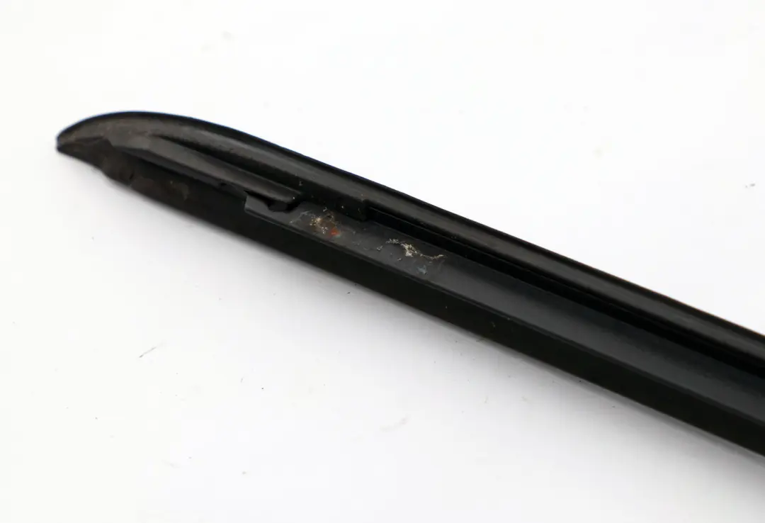 Wasserfangleiste Vorne Rechts Schwarz Mat für BMW 3 er E90 E91 LCI mit Teilenummer 7179264 BMW 3 er E90 E91 LCI Wasserfangleiste Vorne Rechts Schwarz Mat - SKU 7179264-SM - Teilenummer 7179264