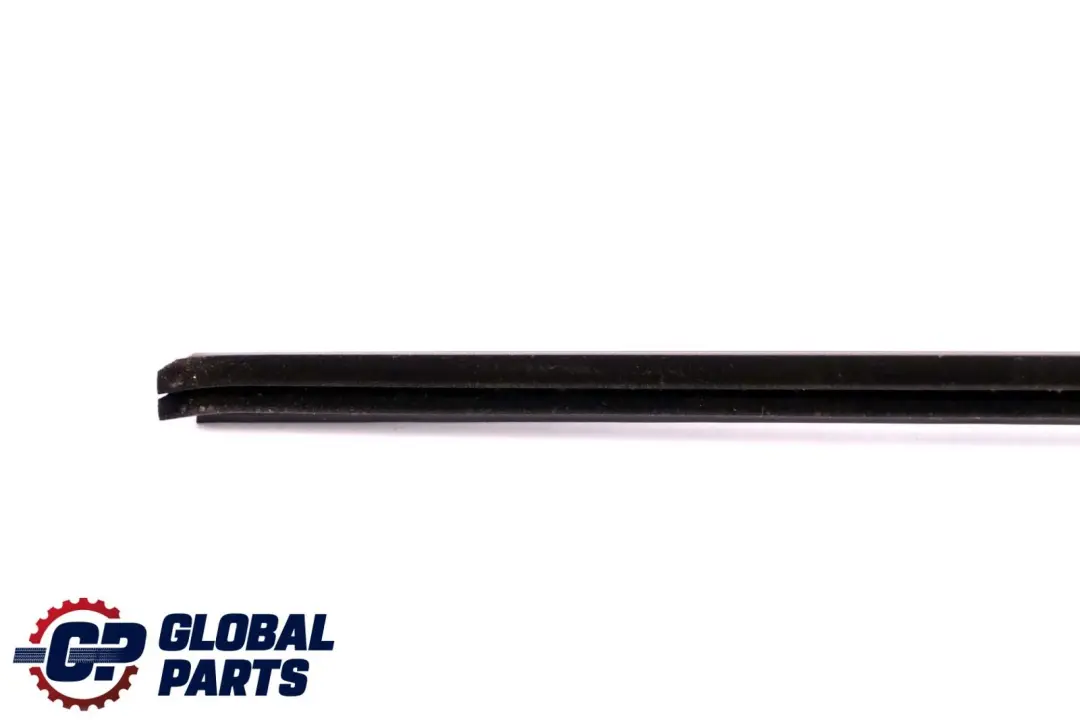 Uszczelka drzwi tył prawe do BMW X6 E71 o numerze 7179404 BMW X6 E71 Uszczelka drzwi tył prawe - SKU 7179404 - Numer Części 7179404