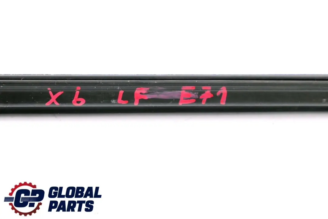 Listwa Szyby Lewy Przód N/S do BMW X6 E71 o numerze 7179427 BMW X6 E71 Listwa Szyby Lewy Przód N/S - SKU 7179427 - Numer Części 7179427