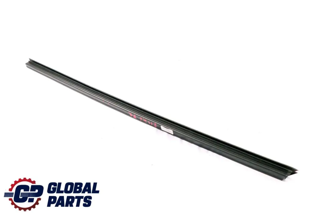 Listwa Wewnętrzna Szyby Drzwi Przednia Prawa do BMW X6 E71 o numerze 7179428 BMW X6 E71 Listwa Wewnętrzna Szyby Drzwi Przednia Prawa - SKU 7179428 - Numer Części 7179428