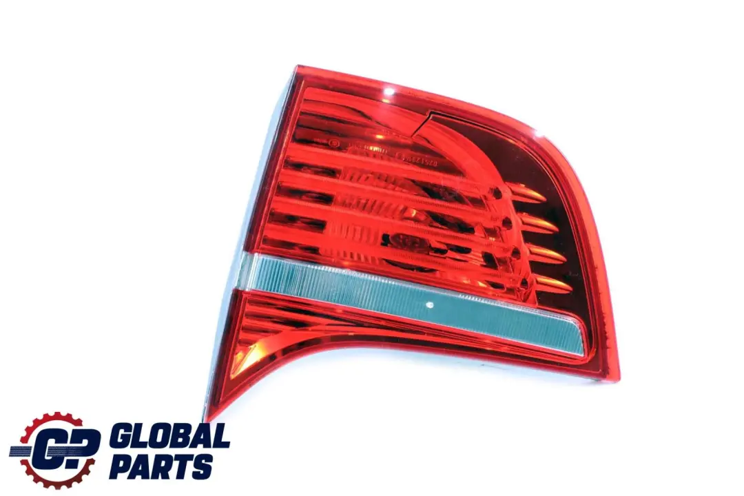 Luz Trasera BMW X6 E71 E72 Luz En Tapa Maletero Derecha para con número de pieza 7179988 Luz Trasera BMW X6 E71 E72 Luz En Tapa Maletero Derecha - SKU 7179988 - Número de pieza 7179988