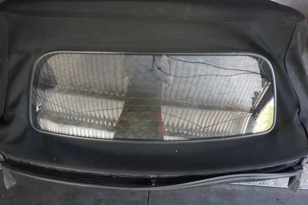 Roof Retractable Folding Top Hardtop to BMW Mini Cooper One R52 Cabrio Convertible with Part number 7180037 BMW Mini Cooper One R52 Cabrio Convertible Roof Retractable Folding Top Hardtop - SKU 7180037 - Part number 7180037