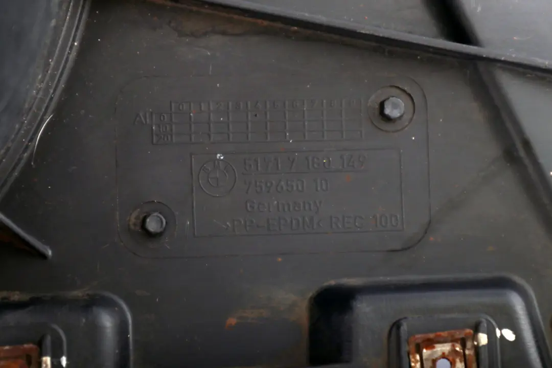 Front Wheel Arch Bottom Housing Trim Splash Guard Left N/S to BMW E82 with Part number 7180149 BMW E82 Front Wheel Arch Bottom Housing Trim Splash Guard Left N/S - SKU 7180149 - Part number 7180149