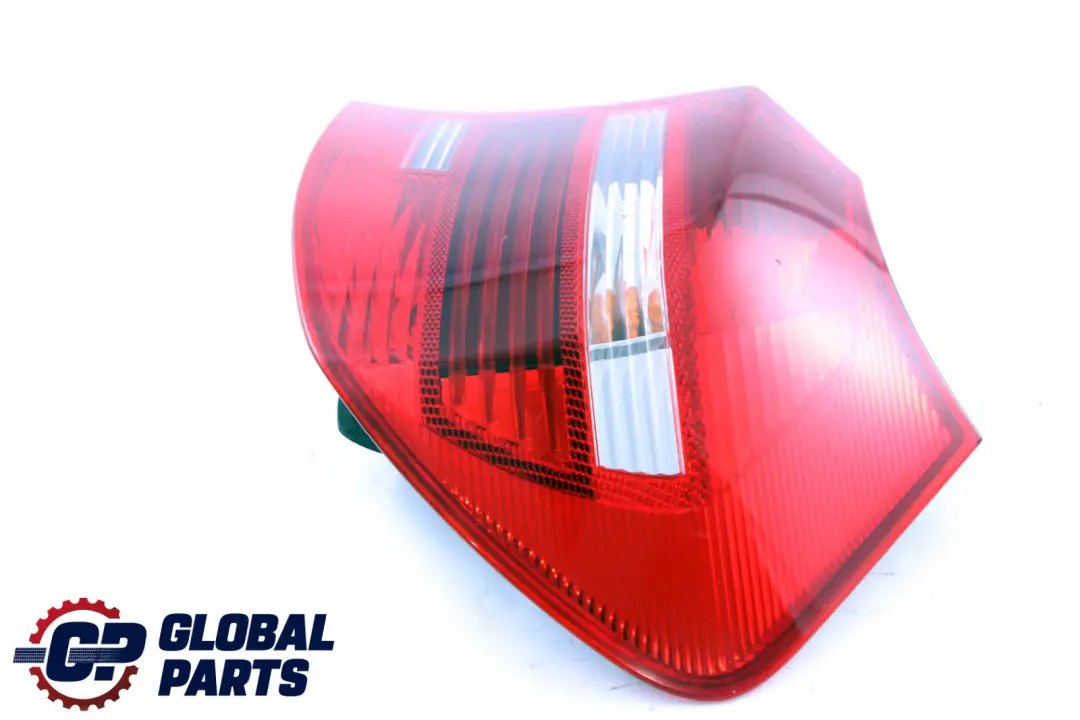 BMW E81 E87 LCI LED Luz Trasera Derecha En Panel Lateral - SKU 7181298 - Número de pieza 7181298