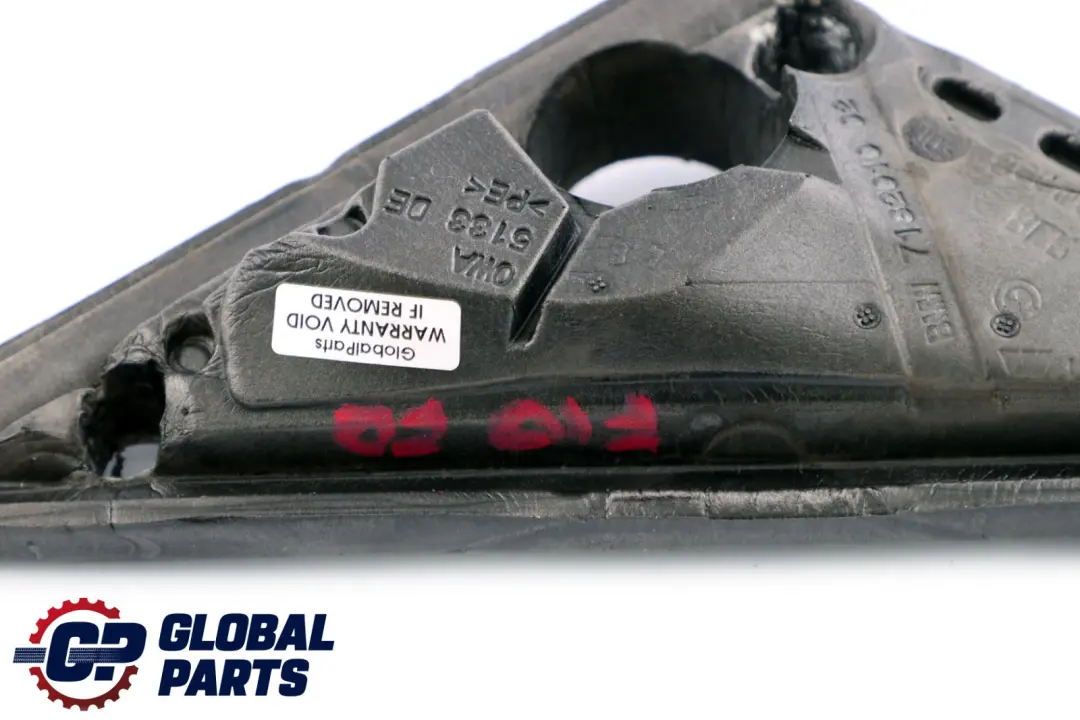 Junta Espejo Exterior Derecho Triangulo Puerta Delantera para BMW F10 F11 con número de pieza 7182010 BMW F10 F11 Junta Espejo Exterior Derecho Triangulo Puerta Delantera - SKU 7182010 - Número de pieza 7182010