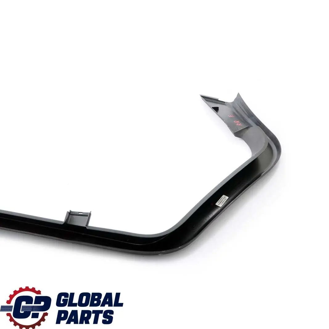 Trasera Derecha Puerta Marco Ventana Recubrimiento Negro para BMW F11 con número de pieza 7182056 BMW F11 Trasera Derecha Puerta Marco Ventana Recubrimiento Negro - SKU 7182056 - Número de pieza 7182056