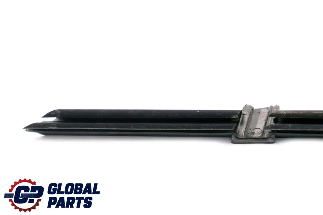 BMW F10 F11 Guarnizione Interna Coperchio Canale Finestra Posteriore - SKU 7182289 - Numero di parte 7182289