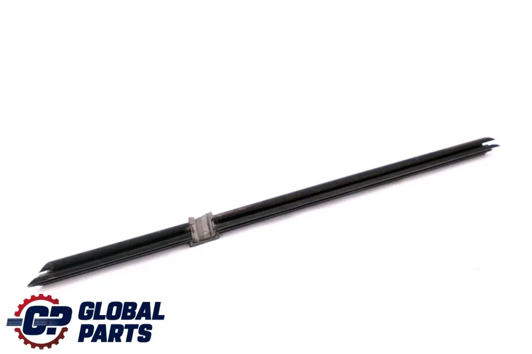 Joint d'etancheite gauche canal fenetre arriere de la porte pour BMW F10 F11 à propos du numéro de pièce 7182289 BMW F10 F11 Joint d'etancheite gauche canal fenetre arriere de la porte - SKU 7182289 - Numéro de pièce 7182289