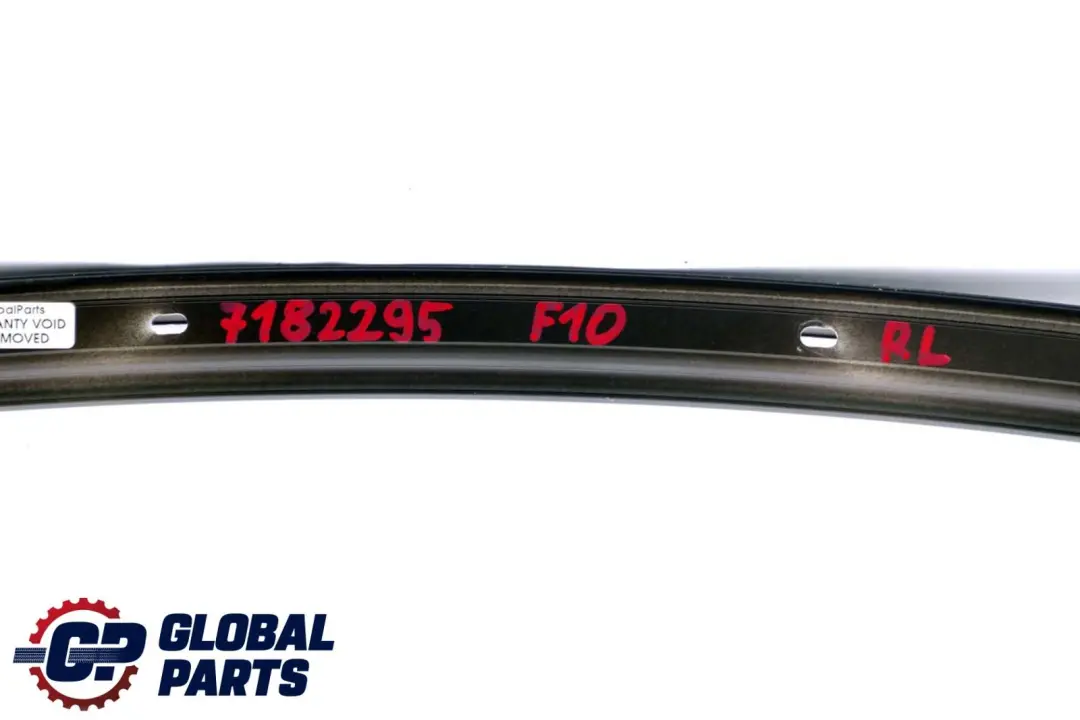 Listwa Uszczelka Szyby Drzwi Lewy Tył do BMW F10 o numerze 7182295 BMW F10 Listwa Uszczelka Szyby Drzwi Lewy Tył - SKU 7182295 - Numer Części 7182295