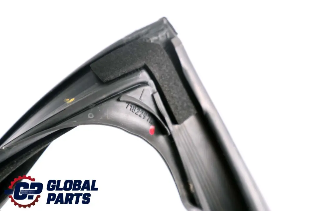 Guida Del Finestrino Posteriore Sinistro Guarnizione per BMW F10 con numero di parte 7182297 BMW F10 Guida Del Finestrino Posteriore Sinistro Guarnizione - SKU 7182297 - Numero di parte 7182297