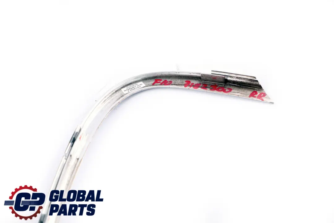 Finitura Telaio Finestra Porta Superiore Posteriore Destra Cromo per BMW F10 con numero di parte 7182300 BMW F10 Finitura Telaio Finestra Porta Superiore Posteriore Destra Cromo - SKU 7182300 - Numero di parte 7182300