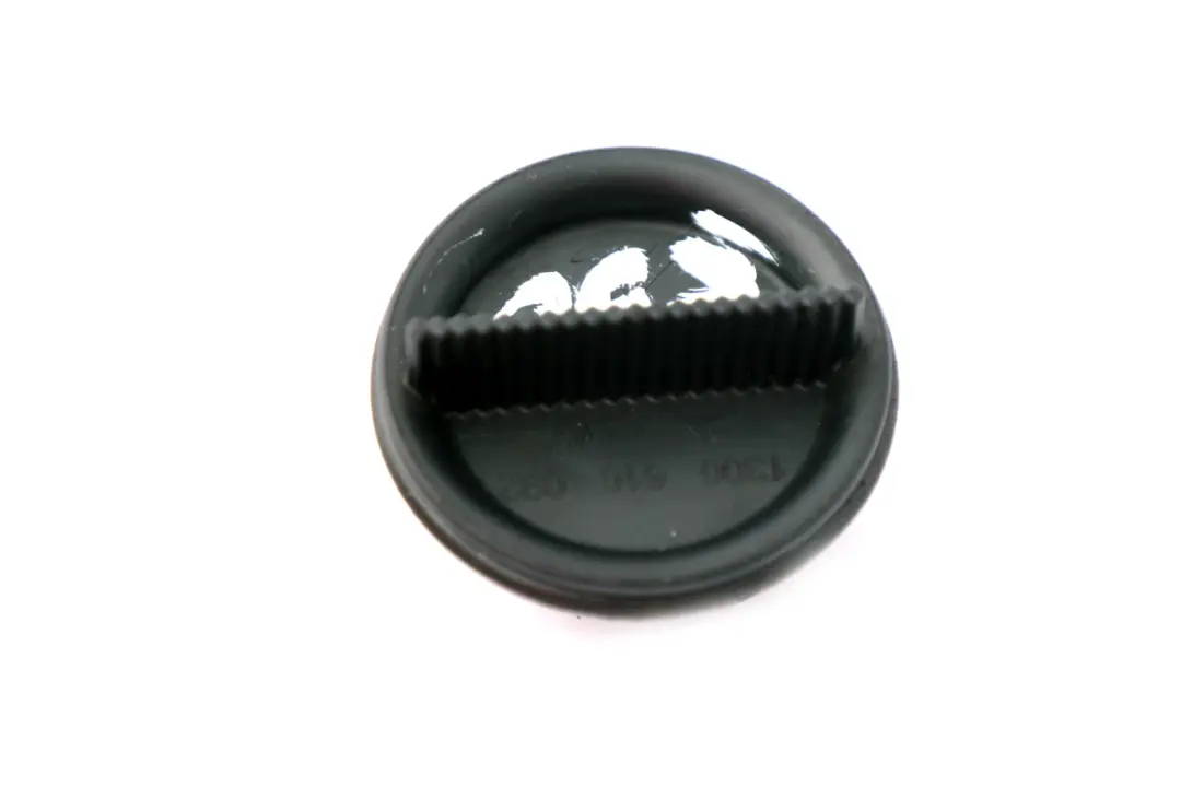 Bulb Socket Turn Indicator PY24W 1300610092 to BMW F10 F11 E70 E90 LCI with Part number 7182521 BMW F10 F11 E70 E90 LCI Bulb Socket Turn Indicator PY24W 1300610092 - SKU 7182521 - Part number 7182521